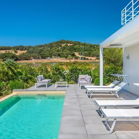 Kosmos - Piscina E Giardino - Vila