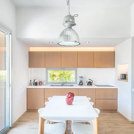 Kosmos - Piscina E Giardino - *