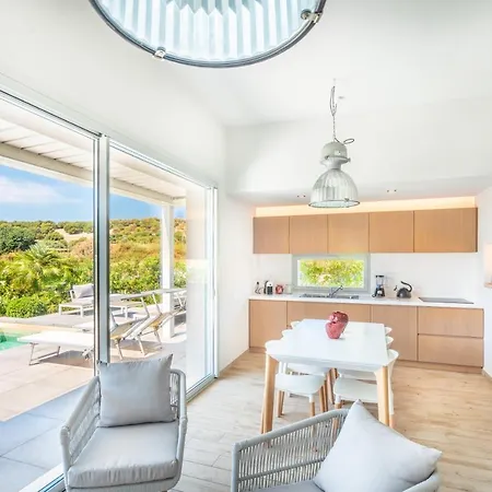 Kosmos - Piscina E Giardino - * Simius