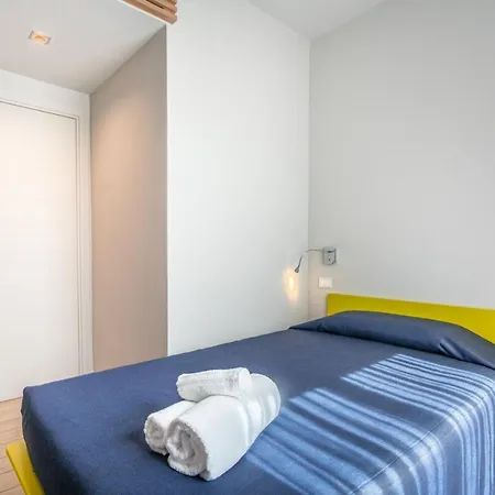 Kosmos - Piscina E Giardino - *