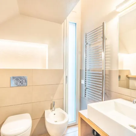 Kosmos - Piscina E Giardino - * Simius