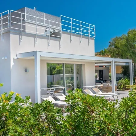 Kosmos - Piscina E Giardino - *