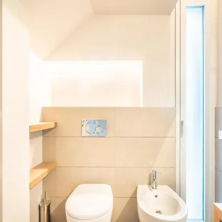 Kosmos - Piscina E Giardino - *