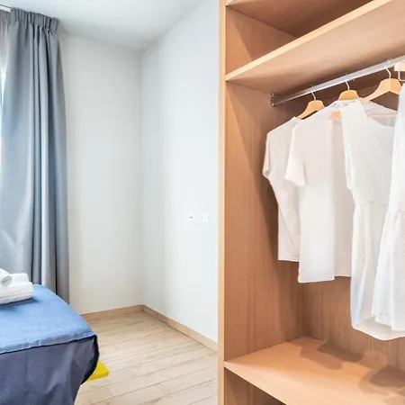 Kosmos - Piscina E Giardino -