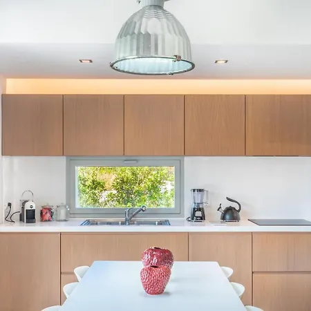 Kosmos - Piscina E Giardino -